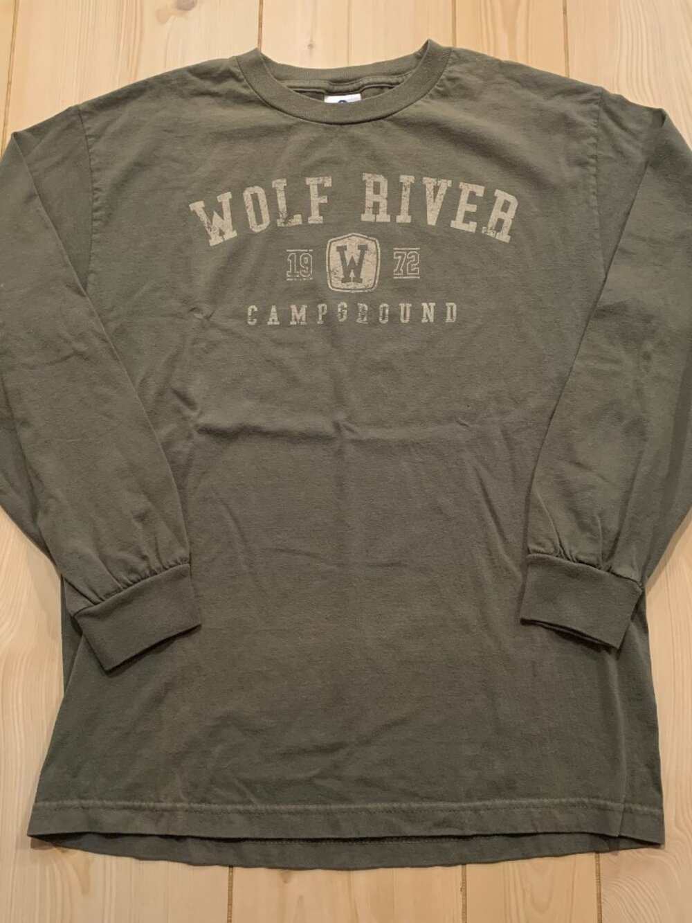Vintage Y2K Wolf River Campground New London Wisconsin Outdoor Hiking T-Shirt M